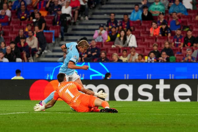 UEFA Champions League: FC Barcelona, Barca v Feyenoord Rotterdam Barcelona - Sem Steijn of Feyenoord Rotterdam during the first competition round of the 2026 2027 UEFA Champions League season. The match is set between FC Barcelona and Feyenoord Rotterdam at Camp Nou on 9 September 2026 in Barcelona, Spain. Copyright: xYannickxVerhoevenx