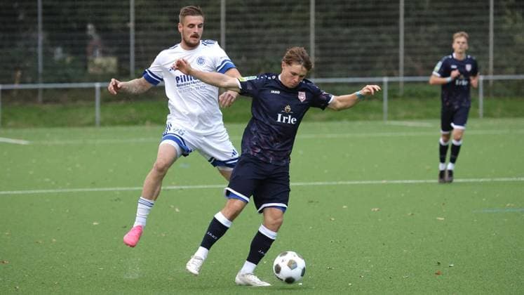 Westphalia Cup soccer match between SpVgg Horsthausen and SF Siegen at the Horsthausen Sports Complex in Herne ** FOR EDITORIAL PURPOSES ONLY ** EDITORIAL USE ONLY ** p Dominik Hanemann 95 of Horsthausen during the Westphalia Cup soccer match between SpVgg Horsthausen (white jerseys) and SF Siegen (blue jerseys) on Wednesday, September 9, 2026, at the Horsthausen Sports Complex in Herne. Photo by Frank Oppitz, FUNKE Photo Services p Sports Germany NRW Herne Copyright FrankxOppitz Copyright: FrankxOppitz doc87j3o2dp28hmurykmd ,EDITORIAL USE ONLY Copyright: FrankxOppitz