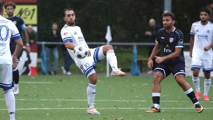 Westphalia Cup soccer match between SpVgg Horsthausen and SF Siegen at the Horsthausen Sports Complex in Herne ** FOR EDITORIAL PURPOSES ONLY ** EDITORIAL USE ONLY ** p Mahmud Siala 10 of Horsthausen during the Westphalia Cup soccer match between SpVgg Horsthausen (white jerseys) and SF Siegen (blue jerseys) on Wednesday, September 9, 2026, at the Horsthausen Sports Complex in Herne. Photo by Frank Oppitz, FUNKE Photo Services p Sports Germany NRW Herne Copyright FrankxOppitz Copyright: FrankxOppitz doc87j3o2hr7mr1fzdeiq4n ,EDITORIAL USE ONLY Copyright: FrankxOppitz