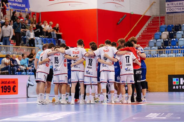 2 Handball Bundesliga 2, Matchday 1: VfL Potsdam vs. TV 05 07 Hüttenberg. Team huddle before the start of the game on September 9, 2026, at the MBS Arena, Potsdam, Brandenburg, Germany