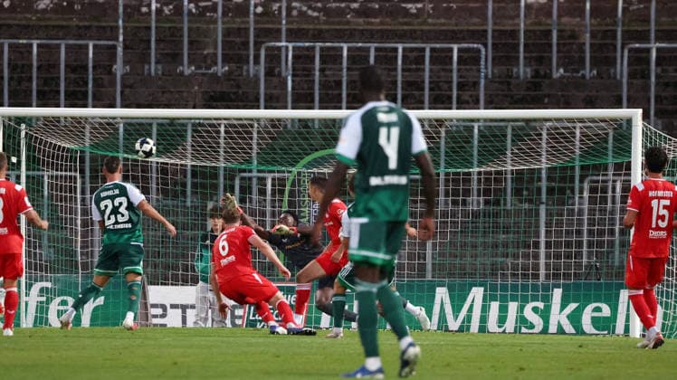 September 9, 2026, xrekx, Regional League Southwest, FC Homburg vs. FC Kaiserslautern II: Julian Günther Schmidt scores the 1-1 goal for FC 08 Homburg, Homburg