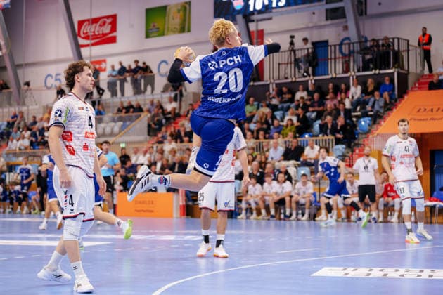 2 Handball Bundesliga 2, Matchday 1: VfL Potsdam vs. TV 05 07 Hüttenberg; Tim Hildenbrand (1) VfL Potsdam, 20, on a jump shot on September 9, 2026, at the MBS Arena, Potsdam, Brandenburg, Germany