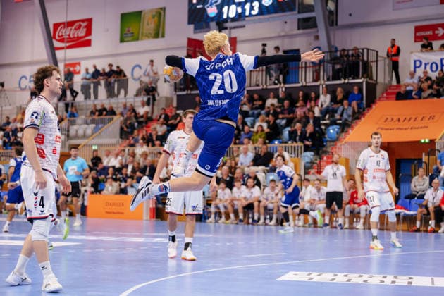 2 Handball Bundesliga 2, Matchday 1: VfL Potsdam vs. TV 05 07 Hüttenberg; Tim Hildenbrand (1) VfL Potsdam, 20, on a jump shot on September 9, 2026, at the MBS Arena, Potsdam, Brandenburg, Germany