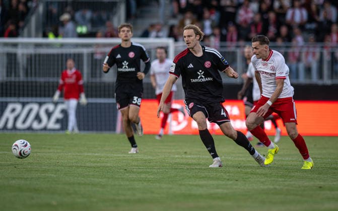 Soccer, 2026–2027 Season, Lower Rhine Cup, September 9, 2026, First Round, Men’s, SV Biemenhorst White vs. Fortuna Düsseldorf Black; from left: Lukas Bornschein (Fortuna Düsseldorf), Jannis Schmitz (SV Biemenhorst); Bocholt, Stadion am Huenting, Germany 260909_fb_sv-biemenhorst_fortuna-duesseldorf_58624