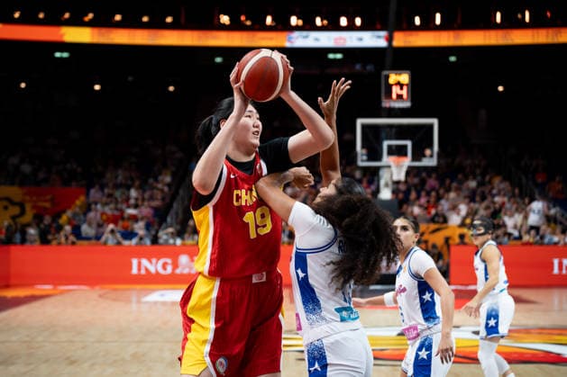 Puerto Rico V China: Qualification To Quarter-Finals - FIBA Women s Basketball World Cup Germany 2026 Zhang Ziyu plays during the FIBA Women s Basketball World Cup 2026 qualification match between Puerto Rico and China in Berlin, Germany, on September 9, 2026. Berlin Germany  Copyright: xMarcinxGolbax originalFilename:golba-puertori260909_npTsr.jpg