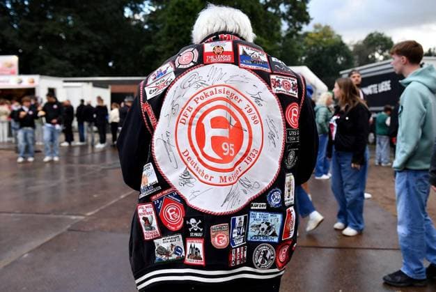 SV Biemenhorst vs. Fortuna Düsseldorf ** FOR EDITORIAL USE ONLY ** EDITORIAL USE ONLY ** p Lower Rhine Soccer Cup, 1st Round: SV Biemenhorst vs. Fortuna Düsseldorf on September 9, 2026, at Praemiun Park am Hünting in Bocholt. Fortuna Düsseldorf fan wearing a jacket. Germany, North Rhine-Westphalia, Bocholt. Copyright ThorstenxTillmann Copyright: ThorstenxTillmann doc87j3ujo5mwmhod9ugll ,EDITORIAL USE ONLY Copyright: ThorstenxTillmann