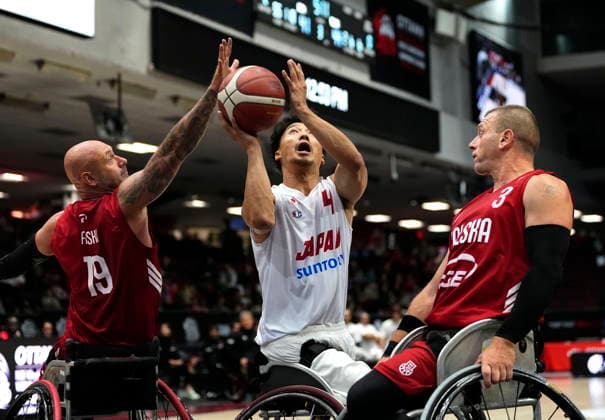 September 9, 2026, Ottawa, On, Canada: Japan s Yoshinobu Takamatsu (4) goes for a shot as Poland s Mateusz Filipski (19) and Dominik Mosler (3) defend, during second half of IWBF Wheelchair Basketball World Championships group stage action, in Ottawa, on Wednesday, Sept. 9, 2026. Canada News - September 9, 2026 - ZUMAc35_ 20260909_zaf_c35_033 Copyright: xJustinxTangx