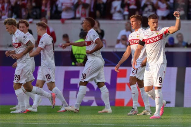 Stuttgart, Soccer, UEFA Champions League: VfB Stuttgart vs. Viking Stavanger; Ermedin Demirovic of VfB and the VfB players celebrate after scoring the goal that made it 2–1