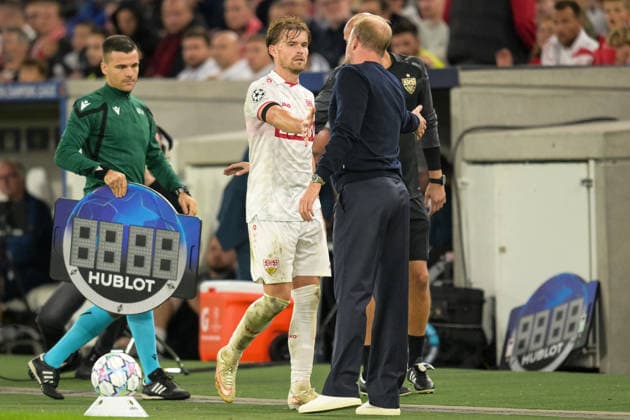 Soccer, UEFA Champions League, 20260909, VfB Stuttgart vs. Viking FK Stavanger. Pictured, from left: Maximilian MITTELSTÄDT (Stuttgart, No. 7) and Stuttgart coach Sebastian HOENEß high-five after a substitution at the Stuttgart MHP Arena in Baden-Württemberg, Germany. Copyright: Passion2Press MarkusxFischerx