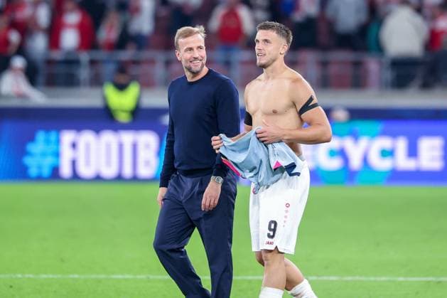 Head Coach Sebastian Hoeness of VfB Stuttgart and Ermedin Demirovic (No. 9) of VfB Stuttgart look satisfied after the game, in conversation, VfB Stuttgart vs. Viking Stavanger, soccer, men s, UEFA Champions League, 2026–2027 season, Matchday 1, September 9, 2026, Stuttgart, Baden-Württemberg, Germany Copyright: xkolbert-press MartinxAgüerax