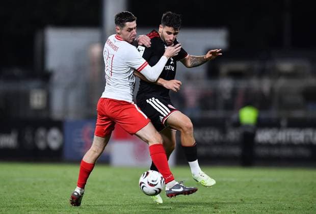 SV Biemenhorst vs. Fortuna Düsseldorf ** FOR EDITORIAL USE ONLY ** EDITORIAL USE ONLY ** p Lower Rhine Soccer Cup, 1st Round: SV Biemenhorst vs. Fortuna Düsseldorf on September 9, 2026, at Praemiun Park am Hünting in Bocholt. Taric Boland (SV Biemenhorst), on the left: Migeul Fernandes Goncalves, Fortuna Düsseldorf; on the right: Bocholt, North Rhine-Westphalia, Germany. Copyright ThorstenxTillmann Copyright: ThorstenxTillmann doc87j4a901nspgq46gklp ,EDITORIAL USE ONLY Copyright: ThorstenxTillmann