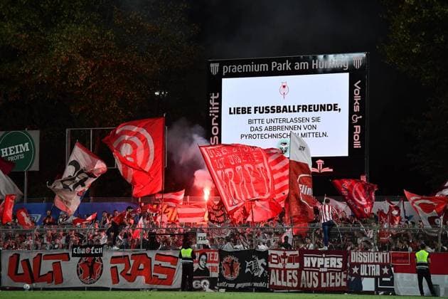 SV Biemenhorst vs. Fortuna Düsseldorf ** FOR EDITORIAL PURPOSES ONLY ** EDITORIAL USE ONLY ** p Lower Rhine Soccer Cup, 1st Round: SV Biemenhorst vs. Fortuna Düsseldorf on September 9, 2026, at Praemiun Park am Hünting in Bocholt. Düsseldorf fans set off pyrotechnics in the Germany section. North Rhine-Westphalia, Bocholt. Copyright ThorstenxTillmann Copyright: ThorstenxTillmann doc87j4a94ks3d1309lqglc ,EDITORIAL USE ONLY Copyright: ThorstenxTillmann