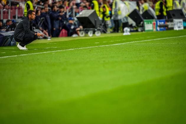 BARCELONA , 09-09-2026 , Spotify Camp Nou , season 2026 2027 , UEFA Champions League football , match between FC Barcelona, Barca and Feyenoord Rotterdam , picture shows Feyenoord coach Giovanni van Bronckhorst Barcelona - Feyenoord  x206781515x Copyright:
