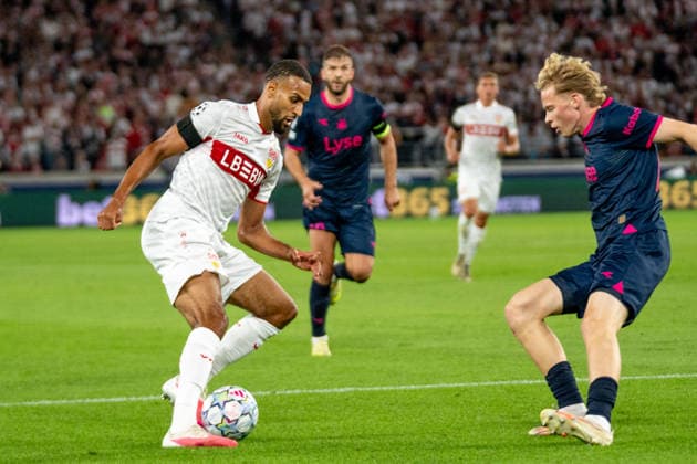 A tackle between Josha Vagnoman of VfB Stuttgart, 04, and Vetle Auklend of Viking FK, 24, VfB Stuttgart vs. Viking FK, Soccer, Champions League, Matchday 1, September 9, 2026, DFB regulations prohibit any use of photographs as image sequences and or quasi-video. Stuttgart, Baden-Württemberg, Germany Copyright: xkolbert-press PhilipxZieglerx