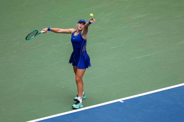 US Open tennis tournament - Day 11 Mirra Andreeva of Russia in action against Coco Gauff of the US during the Women s Singles Quarterfinals match of the US Open Tennis Championships in Flushing Meadows, New York, USA, 09 September 2026. FLUSHING MEADOWS NEW YORK United States  Copyright: xSARAHxYENESELx