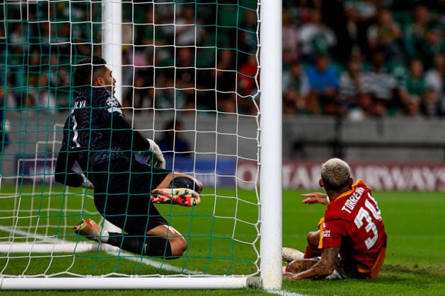 Estadio Jose Alvalde Lucas Torreira midfielder of Galatasaray score a goal during the UEFA Champions League 2025 26 League Phase MD1 match between Sporting CP and Galatasaray at Estadio JosÃ Alvalade on September 9, 2026 in Lisbon, Portugal. UEFA Champions League 2026 27 - Sporting CP vs Galatasaray (Valter Gouveia SPP) Copyright: xValterxGouveia SPPx spp-en-VaGo-VG_L0939