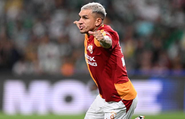 Sporting CP v Galatasaray - UEFA Champions League LISBON, PORTUGAL - SEPTEMBER 9: Lucas Torreira of Galatasaray celebrates after scoring a goal during the UEFA Champions League match between Sporting CP and Galatasaray at Jose Alvalade Stadium in Lisbon, Portugal on September 9, 2026. Burak Akbulut Anadolu Lisbon Portugal. Editorial use only. Please get in touch for any other usage.  Copyright: x2026xAnadoluxBurakxAkbulutx