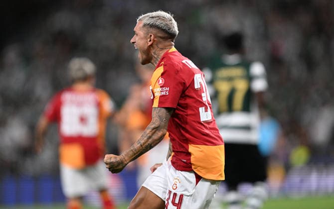 Sporting CP v Galatasaray - UEFA Champions League LISBON, PORTUGAL - SEPTEMBER 9: Lucas Torreira of Galatasaray celebrates after scoring a goal during the UEFA Champions League match between Sporting CP and Galatasaray at Jose Alvalade Stadium in Lisbon, Portugal on September 9, 2026. Burak Akbulut Anadolu Lisbon Portugal. Editorial use only. Please get in touch for any other usage.  Copyright: x2026xAnadoluxBurakxAkbulutx
