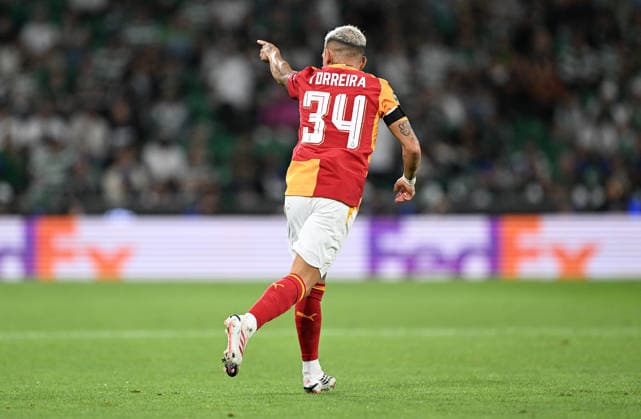 Sporting CP v Galatasaray - UEFA Champions League LISBON, PORTUGAL - SEPTEMBER 9: Lucas Torreira of Galatasaray celebrates after scoring a goal during the UEFA Champions League match between Sporting CP and Galatasaray at Jose Alvalade Stadium in Lisbon, Portugal on September 9, 2026. Burak Akbulut Anadolu Lisbon Portugal. Editorial use only. Please get in touch for any other usage.  Copyright: x2026xAnadoluxBurakxAkbulutx