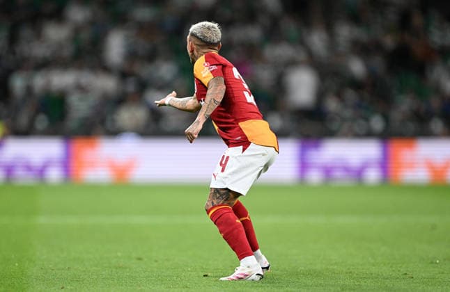 Sporting CP v Galatasaray - UEFA Champions League LISBON, PORTUGAL - SEPTEMBER 9: Lucas Torreira of Galatasaray celebrates after scoring a goal during the UEFA Champions League match between Sporting CP and Galatasaray at Jose Alvalade Stadium in Lisbon, Portugal on September 9, 2026. Burak Akbulut Anadolu Lisbon Portugal. Editorial use only. Please get in touch for any other usage.  Copyright: x2026xAnadoluxBurakxAkbulutx