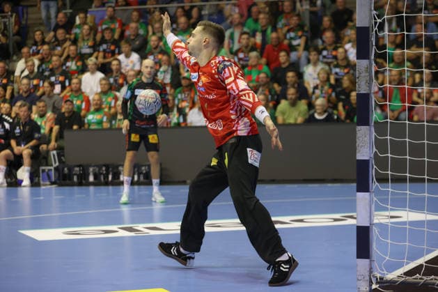 September 9, 2026, xtgx, Handball Champions League, SC Magdeburg vs. Kolstad Handbold Emspor, from left: Dominik Kuzmanovic (Magdeburg), 1 save, blocks the ball, catches the ball, makes a save (Magdeburg)