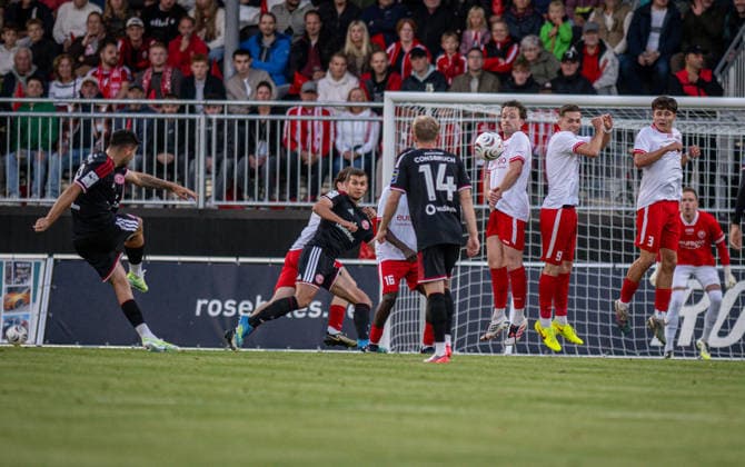 Soccer, 2026–2027 Season, Lower Rhine Cup, September 9, 2026, First Round, Men’s, SV Biemenhorst White vs. Fortuna Düsseldorf Black; from left: Miguel Fernandes Goncalves (Fortuna Düsseldorf), Jomaine Consbruch (Fortuna Düsseldorf), Niklas Laigre (SV Biemenhorst), Jannis Schmitz (SV Biemenhorst), Ferdinand Schulte (SV Biemenhorst), Bocholt, Stadion am Huenting, Germany 260909_fb_sv-biemenhorst_fortuna-duesseldorf_58628