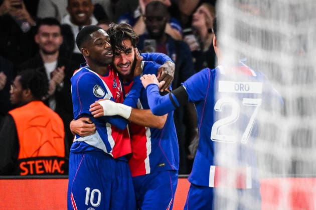 September 9, 2026, Paris, France, France: Ferran TORRES of PSG celebrate his goal with Ousmane DEMBELE of PSG and Dro FERNANDEZ of PSG during the UEFA Champions League, League Phase MD1 match between Paris Saint-Germain and SK Slovan Bratislava at Parc des Princes Stadium on September 09, 2026 in Paris, France. Paris Saint-Germain V SK Slovan Bratislava - UEFA Champions League  - ZUMAm308 20260909_zsp_m308_006 Copyright: xMatthieuxMirvillex
