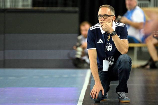 Zagreb, Croatia, 090926. Arena Zagreb. Zagreb coach Hrvoje Horvat at the match of the 1st round of the handball EHF Champions League, Zagreb - Celje. Foto: Ronald Gorsic CROPIX Copyright: xxRonaldxGorsicx xCROPIXx zagreb_celje20-090926