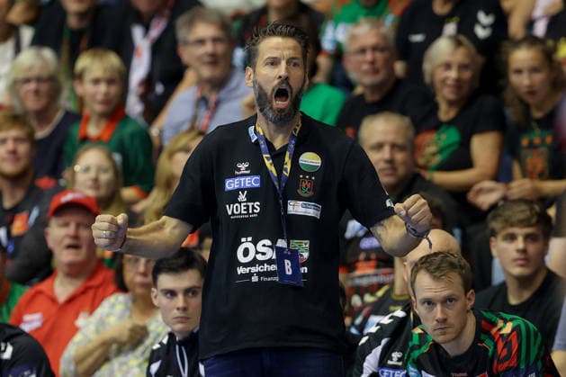 September 9, 2026, xtgx, Handball Champions League, SC Magdeburg vs. Kolstad Handbold Emspor, from left: Bennet Wiegert (Magdeburg), coach celebrating, goal celebration, cheering after the goal, celebrating the goal, Magdeburg celebration