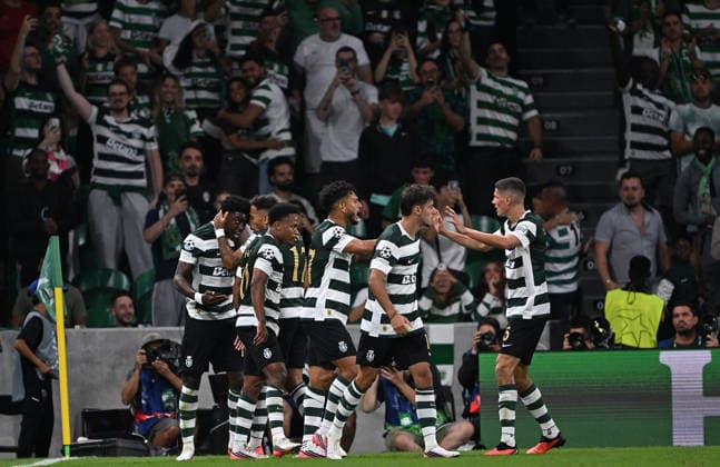 Sporting CP v Galatasaray - UEFA Champions League LISBON, PORTUGAL - SEPTEMBER 9: Geny Cipriano Catamo of Sporting CP celebrates with teammates after scoring a goal during the UEFA Champions League match between Sporting CP and Galatasaray at Jose Alvalade Stadium in Lisbon, Portugal on September 9, 2026. Burak Akbulut Anadolu Lisbon Portugal. Editorial use only. Please get in touch for any other usage.  Copyright: x2026xAnadoluxBurakxAkbulutx