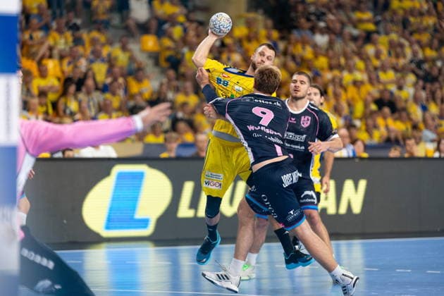 Kielce 09.09.2026. Handball EHF Champions League season 2026 2027 round 1 match between Industria Kielce and HC Kriens-Luzern in Kielce, Poland --- Pilka reczna EHF Liga Mistrzow sezon 2026 2027 kolejka 1 mecz : Industria Kielce - HC Kriens-Luzern Persons Shown : Valentin Wolfisberg Aleks Vlah Photo by Igor Jakubowski Arena Akcji NEWSPIX.PL --- newspix.pl 