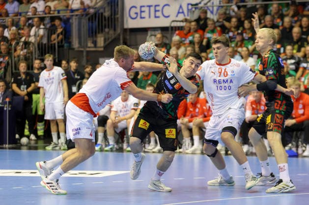 September 9, 2026, xtgx, Handball Champions League, SC Magdeburg vs. Kolstad Handbold Emspor, from left: Tim Thielecke (Magdeburg), 8 shots on goal, goal scorer, scores a goal, Magdeburg