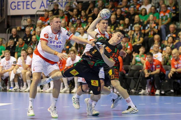 September 9, 2026, xtgx, Handball Champions League, SC Magdeburg vs. Kolstad Handbold Emspor, from left: Tim Thielecke (Magdeburg), 8 shots on goal, goal scorer, scores a goal, Magdeburg