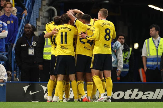 Chelsea v Leeds United, Carabao Cup Tarik Muharemovic of Leeds United celebrates with his teammates after scoring the first goal during the Chelsea v Leeds United Carabao Cup 3rd Round match at Stamford Bridge, London, England on 9 September 2026 Credit: Tiego Grenho Every Second Media Editorial use only. All images are copyright Every Second Media Limited. No images may be reproduced without prior permission. All rights reserved. Premier League and Football League images are subject to licensing agreements with Football DataCo Limited. see https: www.football-dataco.com Copyright: xIMAGO EveryxSecondxMediax ESM-2145-0003 TiegoxGrenhox xEveryxSecondxMediax