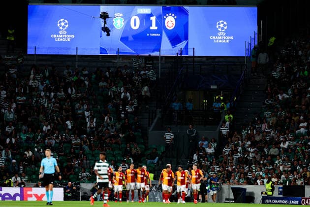 Sporting CP v Galatasaray FC - Fase de Liga da UEFA Champions League 2026 2027 Torrera do Galatasaray celebra autogolo de Goncalo Inacio durante a partida entre Sporting CP v Galatasaray FC, para a Fase de Liga da UEFA Champions League 2026 2027 no Estadio Jose Alvalade, Portugal (Foto de Diogo Faria Reis Avant Sports) Lisboa Estadio Jose Alvalde Lisboa Portugal Copyright: xDiogoxFariaxReis AvantxSportsx