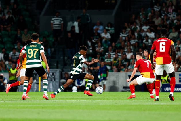 Sporting CP v Galatasaray FC - Fase de Liga da UEFA Champions League 2026 2027 Luis Guilherme do Sporting CP durante a partida entre Sporting CP v Galatasaray FC, para a Fase de Liga da UEFA Champions League 2026 2027 no Estadio Jose Alvalade, Portugal (Foto de Diogo Faria Reis Avant Sports) Lisboa Estadio Jose Alvalde Lisboa Portugal Copyright: xDiogoxFariaxReis AvantxSportsx