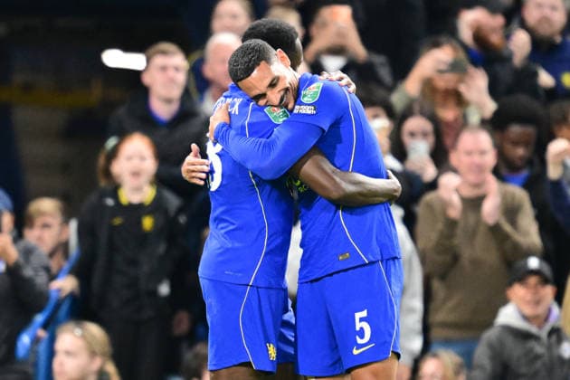 Chelsea v Leeds United, Carabao cup, League cup. GOAL Chelsea forward Danny Wellbeck (18) scores a goal and celebrates with Chelsea defender Maxence Lacroix (5) 4-2 during the Carabao cup match between Chelsea and Leeds United at Stamford Bridge, London, UK on 9 September 2026. London Stamford Bridge Greater London UK Editorial use only DataCo restrictions apply See www.football-dataco.com , Copyright: xDennisxGoodwinx PSI-24841-0046