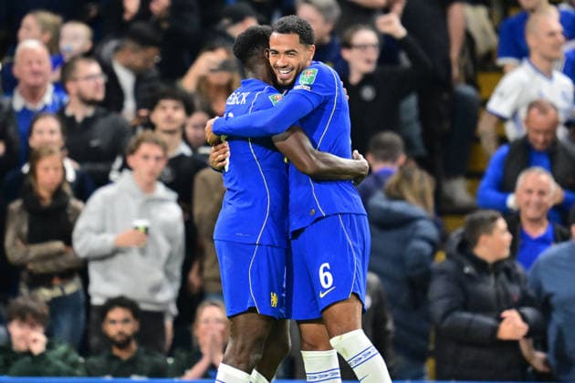 Chelsea v Leeds United, Carabao cup, League cup. GOAL Chelsea forward Danny Wellbeck (18) scores a goal and celebrates with Chelsea defender Levi Colwill (6) 4-2 during the Carabao cup match between Chelsea and Leeds United at Stamford Bridge, London, UK on 9 September 2026. London Stamford Bridge Greater London UK Editorial use only DataCo restrictions apply See www.football-dataco.com , Copyright: xDennisxGoodwinx PSI-24841-0047