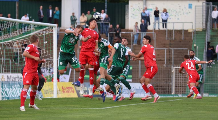 September 9, 2026, Soccer, Men s, Regionalliga Southwest, 2026–2027 Season, FC 08 Homburg vs. 1. FC Kaiserslautern II, Julian Günther Schmidt of FC 08 Homburg in a header duel with Dion Hofmeister of 1. FC Kaiserslautern II at Homburg s Waldstadion in Saarland, Germany Copyright: xFabianxKleerx