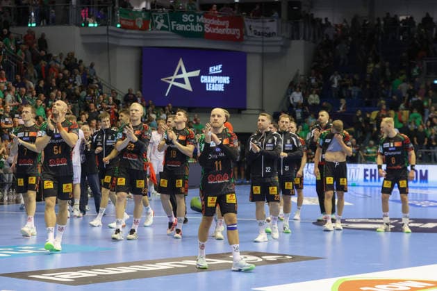 September 9, 2026, xtgx, Handball Champions League, SC Magdeburg vs. Kolstad Handbold emspor, from left: Magdeburg celebrates the victory, Magdeburg celebrates after the game
