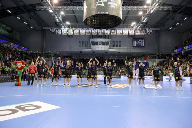 September 9, 2026, xtgx, Handball Champions League, SC Magdeburg vs. Kolstad Handbold emspor, from left: Magdeburg celebrates the victory, Magdeburg celebrates after the game