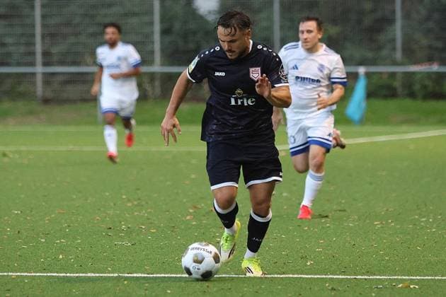Westphalia Cup: SpVgg Horsthausen vs. Sportfreunde Siegen ** FOR EDITORIAL USE ONLY ** EDITORIAL USE ONLY ** p Soccer Westphalia Cup, 2nd Round, Wednesday, September 9, 2026, Location: Olymp Sportpark, Herne, Horsthausen, SpVgg Horsthausen vs. Sportfreunde Siegen. Pictured: Oemer Tokac, Sportfreunde Siegen, Germany, Herne. Copyright StefanxRittershaus Copyright: StefanxRittershaus doc87j5yd8tlc11h4zgmgll ,EDITORIAL USE ONLY Copyright: StefanxRittershaus