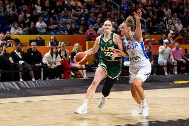 Chloe Bibby of Australia, No. 55, dribbling against Francesca Pan of Italy, No. 11, GER, Italy vs. Australia, Basketball, 2026 FIBA Women’s World Cup, Quarterfinal Qualifier, September 9, 2026, GER, Italy vs. Australia, Basketball, 2026 FIBA Women’s World Cup, Qualification for the Quarterfinals, September 9, 2026, Berlin Copyright: xEibner-Pressefoto MaxxVincenx EP_MVN