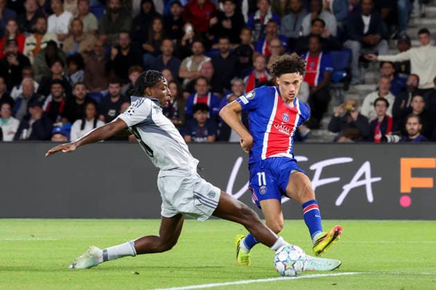 FOOTBALL : Paris Saint Germain Vs SK Slovan Bratislava - Ligue des Champions - 09 09 2026 Maghnes Akliouche (Paris Saint Germain) Vs Sahmkou Camara (SK Slovan Bratislava) ParisFrance  Copyright: xMichaelxBaucherx