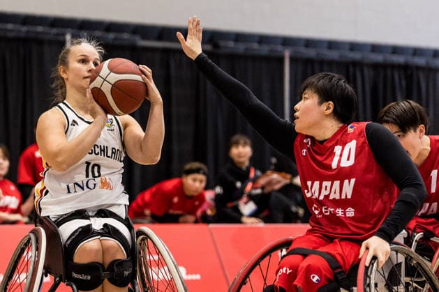 OTTAWA, CANADA - SEPTEMBER 09: Lisa Bergenthal (Germany, 10) controls the ball against Mayo Hagino (Japan, 10) during the Ottawa IWBF Wheelchair Basketball World Championships match between Germany vs. Japan at Carleton University on matchday 1 of the Ottawa IWBF Wheelchair Basketball World Championships on September 09, 2026 in Ottawa, Canada. Canada Copyright: xSteffiexWunderlx