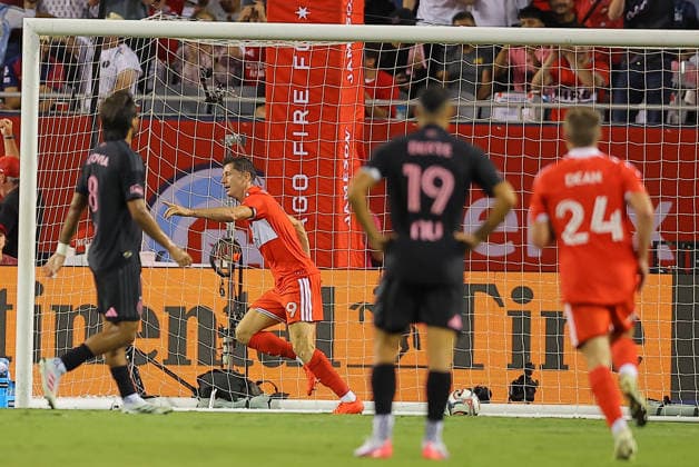 CHICAGO, IL - SEPTEMBER 09: Robert Lewandowski 9 of the Chicago Fire FC looks on after scoring during the first half of a match against Inter Miami CF on September 9, 2026 at Soldier Field in Chicago, Illinois. (Photo by Melissa Tamez Icon Sportswire) SOCCER: SEP 09 MLS, Fussball Herren, USA Chicago Fire FC vs Inter Miami CF EDITORIAL USE ONLY Icon260909038