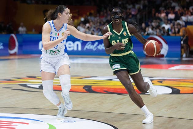 September 9, 2026, Berlin, Germany: Ezi Macbegor of Australia (R) and Lorela Cubaj (L) of Italy seen in action during the qualification to quarterfinals round of the 2026 FIBA Women s World Cup between Australia and Italy at Uber Arena. Final score; Australia 82:80 Italy. Berlin Germany - ZUMAs197 20260909_aaa_s197_599 Copyright: xNicholasxMullerx