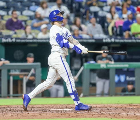 SEP 9, 2026: Kansas City Royals catcher Carter Jensen (22) hits a home run in the 3rd inning against the Diamondbacks at Kauffman Stadium Kansas City, MO. CSM Kansas City United States - ZUMAc04_ 20260909_zma_c04_109 Copyright: xRomanxPunox
