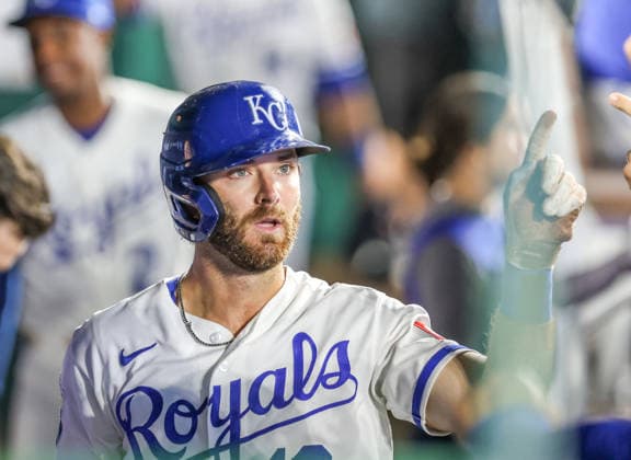 SEP 9, 2026: Kansas City Royals outfielder John Rave (16) celebrates in the dugout after scoring in the 2nd inning against the Diamondbacks at Kauffman Stadium Kansas City, MO. CSM Kansas City United States - ZUMAc04_ 20260909_zma_c04_115 Copyright: xRomanxPunox