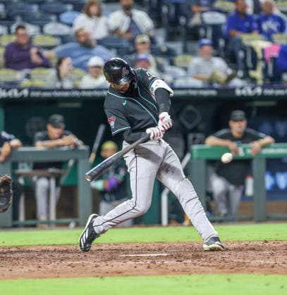 SEP 9, 2026: Arizona Diamondbacks center fielder Jordan Lawlar (10) hits a single in the 5th inning against the Kansas City Royals at Kauffman Stadium Kansas City, MO. CSM Kansas City United States - ZUMAc04_ 20260909_zma_c04_131 Copyright: xRomanxPunox